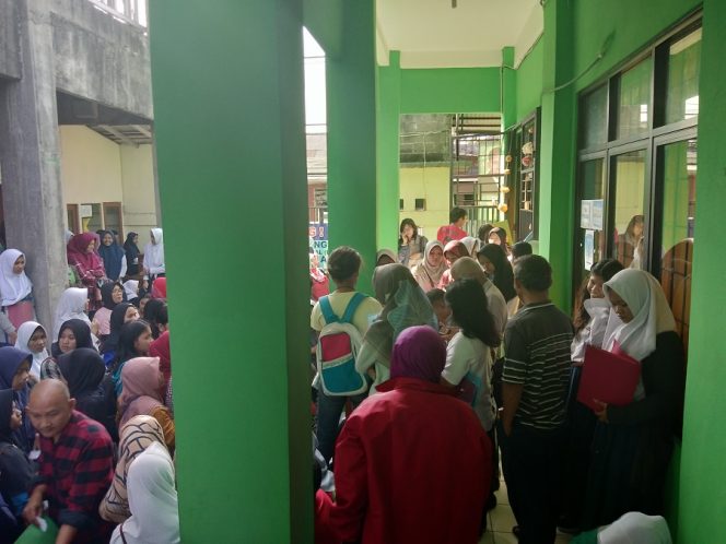 
					PPDB SMAN 13 Depok Kondusif