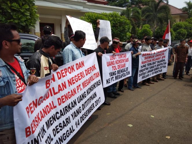 
					BPN dan PN Depok Didemo