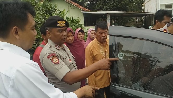 
					Diteror Saat Ceramah di Majelis Taklim Al-Ikhlas, Mobil Ustazah Ditembak