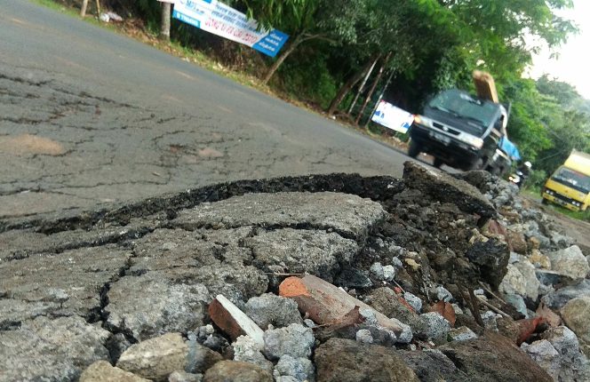 
					Jalan Raya Parung Serab Amblas