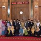 Wali Kota Depok, Mohammad Idris bersama pengurus Dewan Masjid Indonesia sebelum melepas ke Provinsi Jawa Barat.