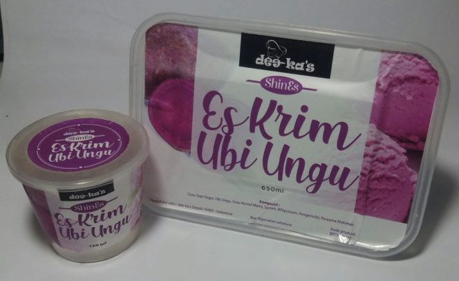 
					Dewi Kurniasih, Owner Brand Dee-Ka'sh mencoba menciptakan produk baru dengan bahan baku khas cita rasa tradisional bernama Es Krim Shinees. 