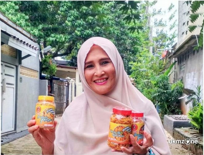 
					Rika Susilawati, pemilik brand 