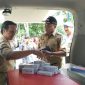 Wakil Wali Kota Depok Pradi Supriatna saat meninjau mobil Ambulans. Aji (FOTO : Hendro/Harian Sederhana)