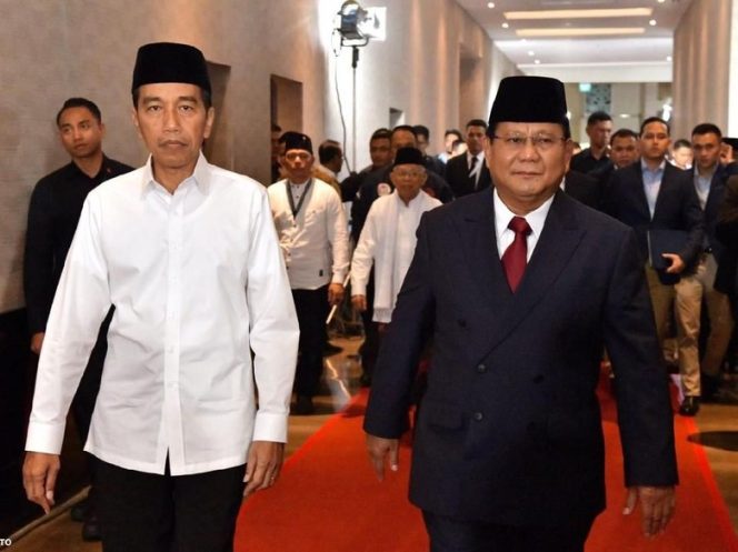 
					Jokowi dan Prabowo Memburu Suara Emak-emak