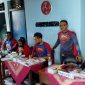 Superman Jadi Petugas KPPS di Depok. (FOTO : Harian Sederhana)