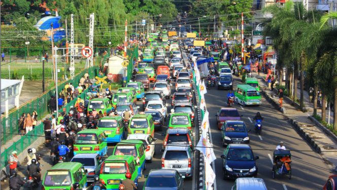 
					Dari 700 Unit, Dishub Kota Bogor Baru Sanggup Remajakan 32 Angkot. (FOTO : change.org)