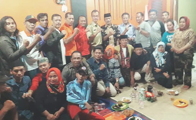 
					FPK Depok menggelar Rapat Koordinasi (Rakor) di Kawasan Tanah Baru, Kecamatan Beji, Kota Depok, Selasa (30/4/2019) malam.(FOTO : Harian Sederhana)