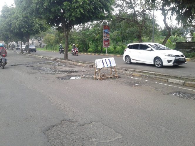 
					 Mohammad Idris mengatakan, perbaikan Jalan di Grand Depok City (GDC) akan dilakukan bersama dengan pengembang. (FOTO : Harian Sederhana)