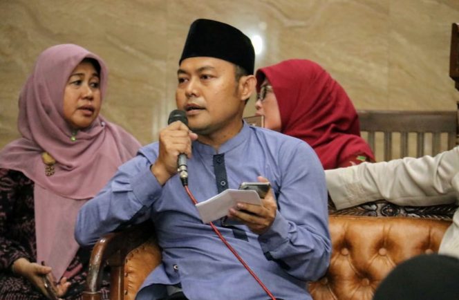 
					Camat Sukmajaya Tito Ahmad Riyadi. (FOTO : Harian Sederhana)