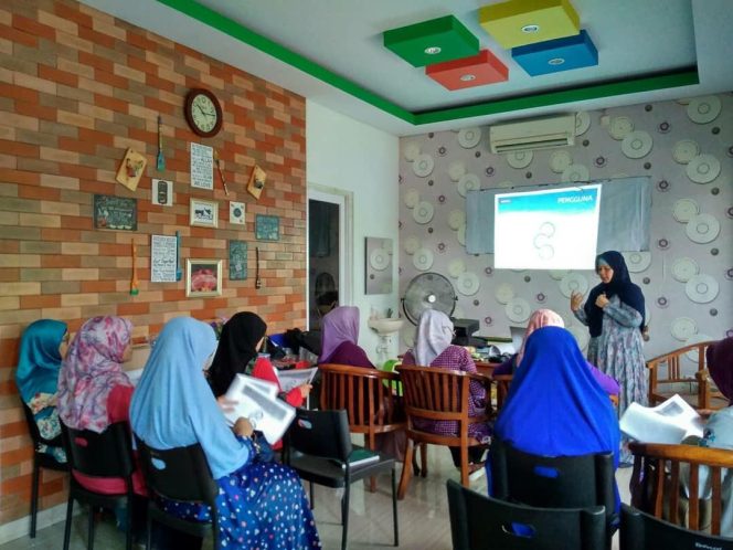 
					Tri Nurul Wulan Dewi, pemilik PT. Moeswel Abadi Konsultan. (FOTO : Harian Sederhana)