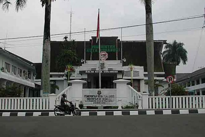 
					Pemkot Sukabumi kembali meraih penghargaan Kota Layak Anak (KLA) dari Kementerian Pemberdayaan Perempuan dan Perlindungan Anak. (FOTO : republika)