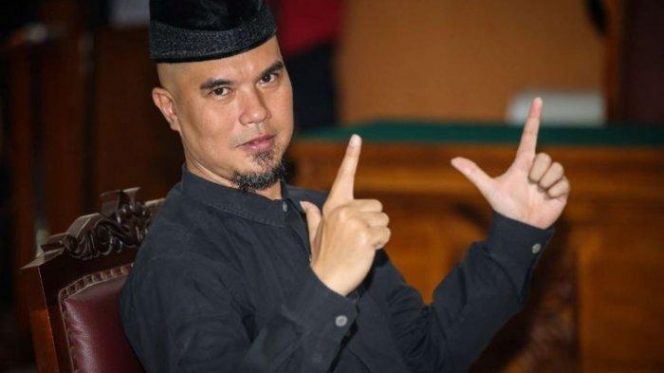 
					Kasus Pencemaran Nama Baik, Ahmad Dhani Divonis 1 Tahun Penjara. (FOTO : tribunnews.com)