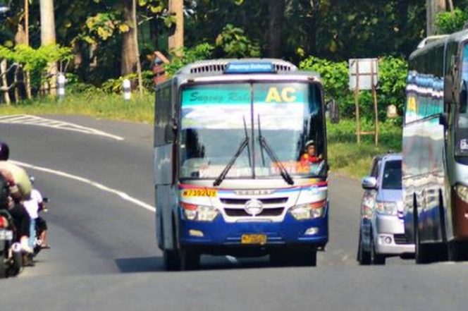 
					Kemenhub terus berupaya menekan angka kecelakaan lalu lintas selama mudik Lebaran 2019. Diantaranya dengan meningkatkan kedisiplinan pengemudi.