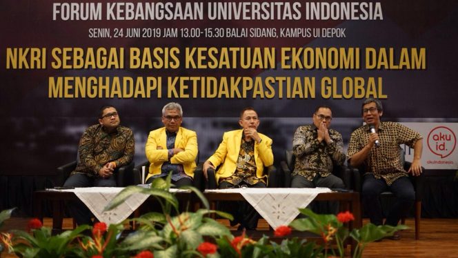 
					Universitas Indonesia (UI) menggelar forum kebangsaan bertajuk NKRI sebagai basis kesatuan ekonomi dalam menghadapi ketidakpastian global.