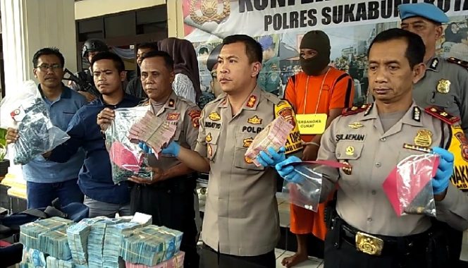 
					Komplotan Pencuri Specialis Pecah Kaca Masuk Bui