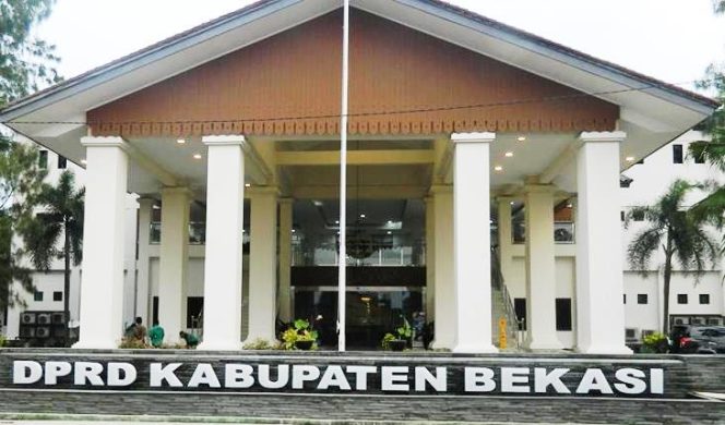 
					Pemilihan Calon Wakil Bupati Bekasi oleh DPRD Kabupaten Bekasi harus mengutamakan sensitivitas terhadap aspirasi publik. 