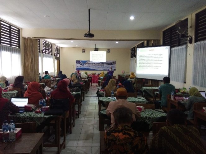 
					Suasana Raker di SMPN 8 Depok.  (FOTO : Heru Sasongko/Harian Sederhana)