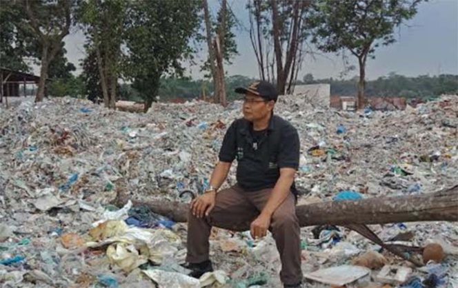 
					Ketua Umum Asosiasi Pelapak dan Pemulung Indonesia (APPI) Bagong Suyoto