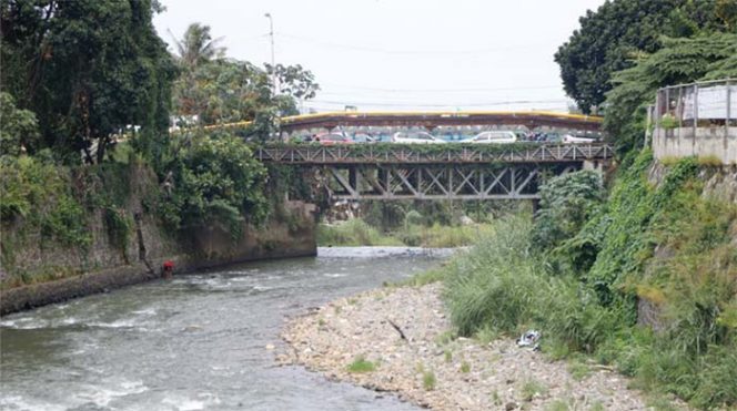 
					Jembatan Situ Duit, Warung Jambu, Kecamatan Tanah Sareal Kota Bogor.