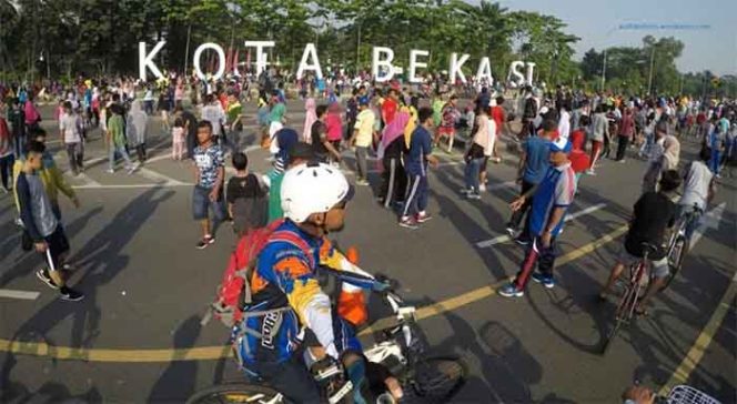 
					Car Free Day (CFD) yang kerap terlaksana di Jalan Ahmad Yani, Bekasi Selatan, Kota Bekasi, Jawa Barat.