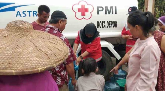 
					Tiga kelurahan di wilayah Depok mulai mengalami krisis air bersih.