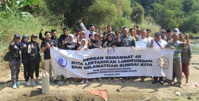 
					Dengan Semangat 45 Kita Lestarikan Lingkungan Dan Selamatkan Sungai Kita.