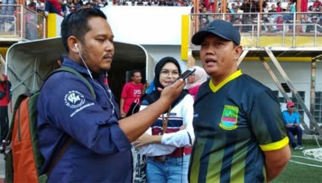 
					Ketua Harian I Persikasi, Peno Suyatno, klub Sepakbola asal Kabupaten Bekasi, Persikasi tengah mengejar lisensi klub untuk dapat berlaga di Liga 3 Jawa Barat Seri 1.