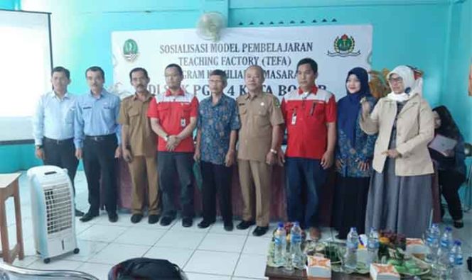 
					Kegiatan sosialisasi model pembelajaran Teaching Faktory yang diselenggarakan SMKN 1 Kota Bogor.