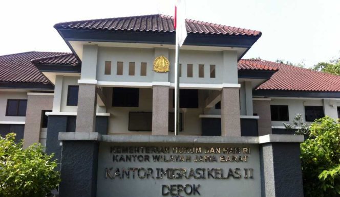 
					Kantor Imigrasi Kelas II Non TPI Depok mencatat ada 182 warga negara asing (WNA) dari berbagai negara yang mencari suaka di Kota Depok.