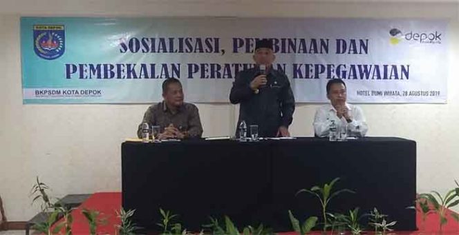 
					Puluhan Aparatur Sipil Negara (ASN) di lingkungan Pemerintah Kota Depok mengikuti kegiatan sosialisasi, pembinaan, dan pembekalan peraturan kepegawaian.