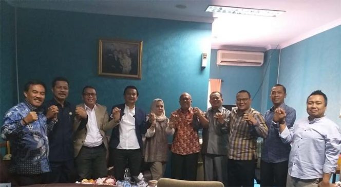 
					Enam parpol sepakat membentuk Koalisi Depok Bangkit.