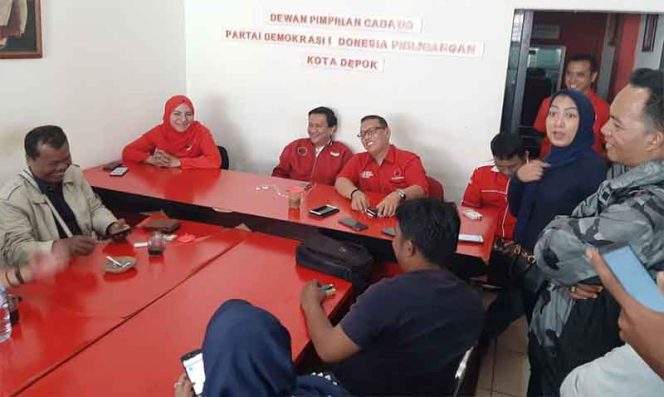 
					PDI Perjuangan Kota Depok membuka penjaringan bagi calon Wali Kota dan Wakil Wali Kota Depok secara terbuka.