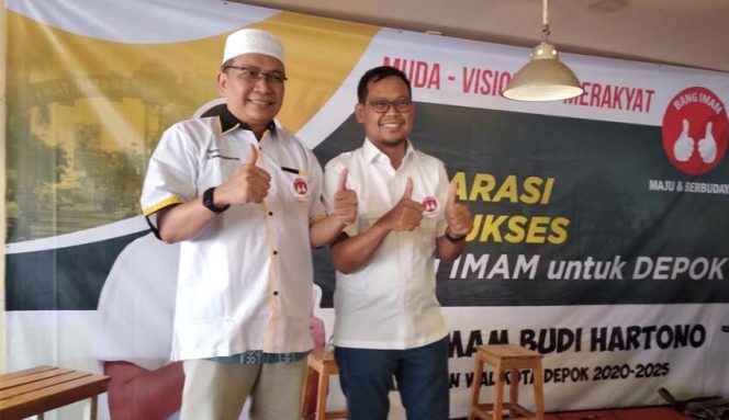 
					Bakal Calon (Balon) Wali Kota Depok dari Partai Keadilan Sejahtera (PKS), Imam Budi Hartono (kanan) mendeklarasikan diri sebagai calon untuk maju di Pilkada 2020 mendatang.