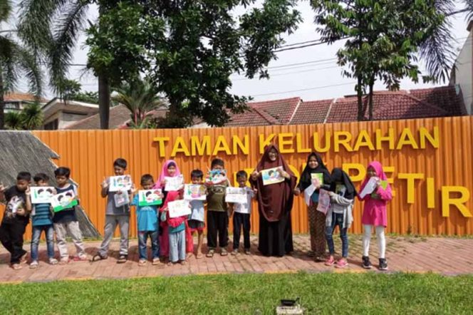 
					Inilah Taman Kelurahan Pondok Petir terletak di RW 09.