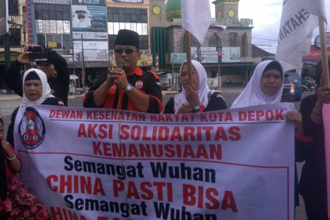 
					Aksi Solidaritas dan Doa Bersama Dewan Kesehatan Rakyat (DKR) Kota Depok.