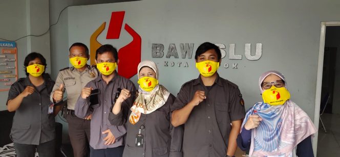 
					Bawaslu Depok Sebar 212 Masker, ke Jajarannya Hingga Tingkat Kelurahan