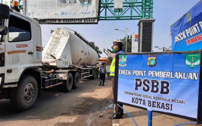 
					Situasi di Jalan Narogong, Kota Bekasi