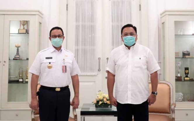 
					Wakil Wali Kota Depok, Pradi Supriatna ketika bertemu Gubernur DKI Jakarta, Anis Baswedan. (FOTO : Istimewa)