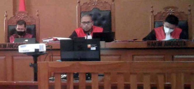 
					Sidang Dua Oknum Polisi Pengedar Sabu