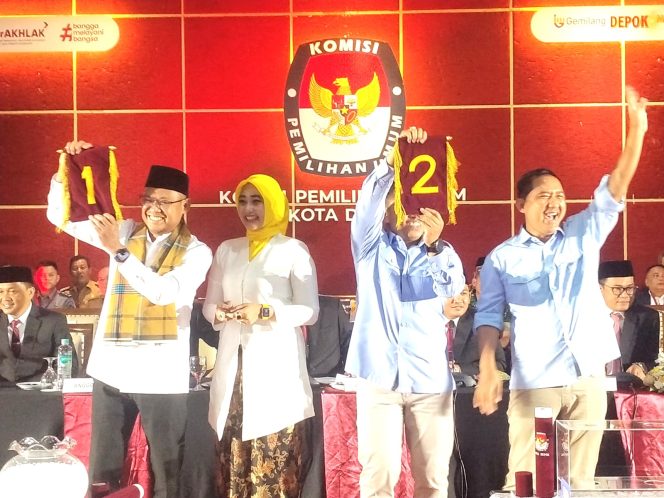 
					pasangan Imam Budi Hartono dan Ririn Farabi Arafiq nomor urut 1 dan pasangan Supian Suri dan Chandra Ramansyah nomor urut 2.  Dok. KPU Kota Depok