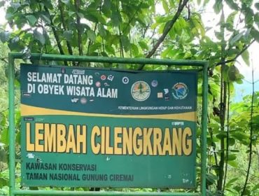 Jelajahi destinasi wisata alam menakjubkan di Kabupaten Kuningan, Jawa Barat. Temukan keindahan Telaga Biru Cicerem, Waduk Darma, Lembah Cilengkrang, dan Taman Nasional Gunung Ciremai. Dok, Instgram @lembahcilengkrang.